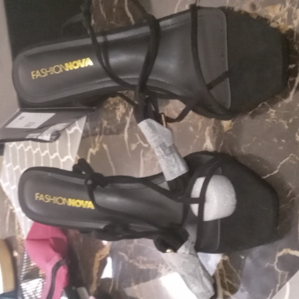 Stringed heel shoes - Picture 6 of 8